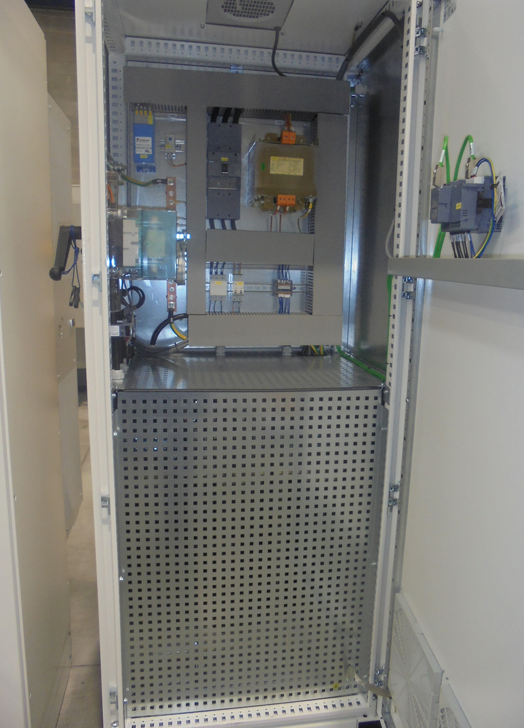 Automazione installazione armadio Marbet